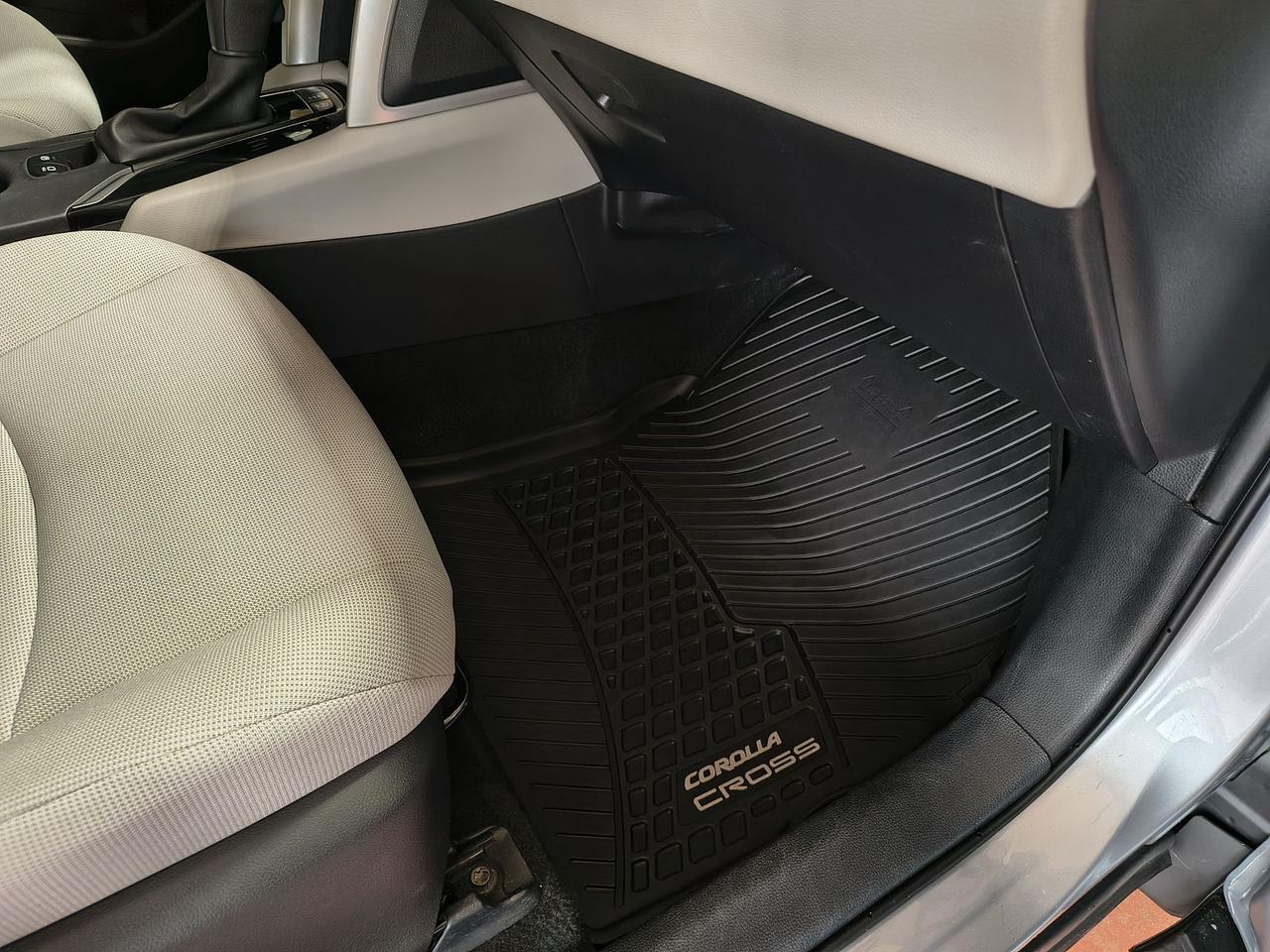 2024 Toyota Corolla Cross L Photo0
