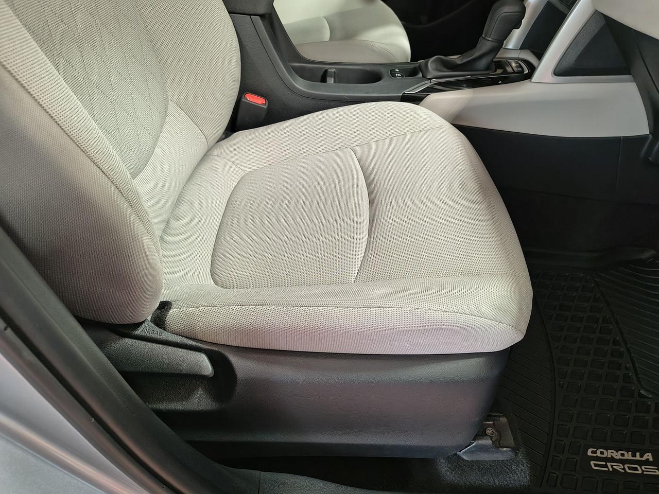 2024 Toyota Corolla Cross L Photo0