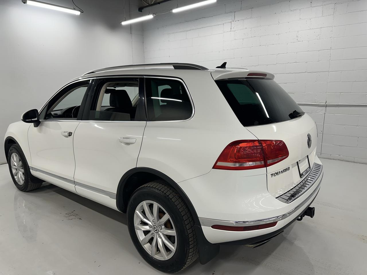 2016 Volkswagen Touareg HIGHLINE Photo16