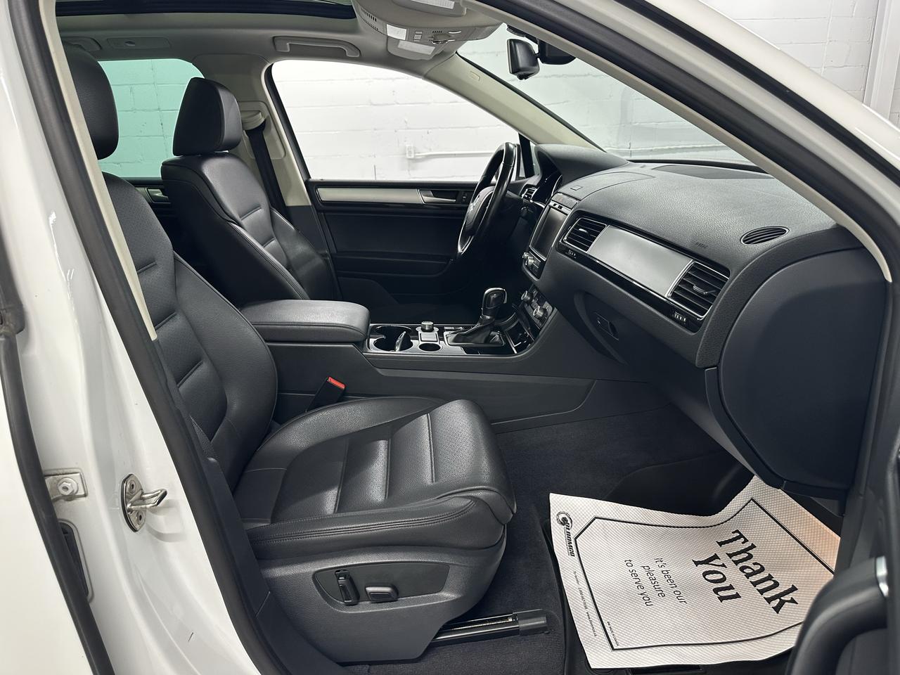 2016 Volkswagen Touareg HIGHLINE Photo4