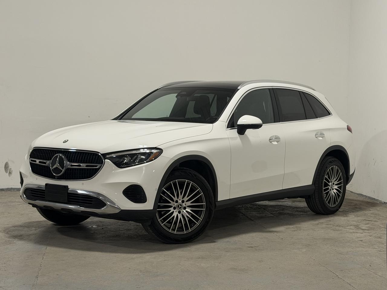 <p dir=ltr>AA CANADA INC IS LOCATED AT 5709 Steeles Ave W. North York, ON, M9L1S7. We are a local family dealership established in 2001. We bring all of our customers not only the finest selection of used premium vehicles, but also the most outstanding customer service. WE APPROVE EVERYONE from all different credit ratings! We offer our customers the industries most competitive financing&nbsp;</p><p dir=ltr>We pay top dollar for your trade-in. Taxes and licensing are extra.</p><p dir=ltr>Certification available for an additional $999. * The vehicle is not drivable, not certified, and not e-tested.&nbsp;</p><p dir=ltr>&nbsp;</p><p dir=ltr>We believe everyone deserves to get the best price possible on their new pre-owned vehicle without having to go through uncomfortable negotiations. By constantly monitoring the market and adjusting our prices below the market average you can buy confidently knowing you are getting the best price possible with our no haggle pricing policy! No stress, no pressure.</p><p dir=ltr>As per OMVIC regulations, the vehicle is not certified & not drivable. The certification is included with our client care package as advertised above for only $999 if requested. All our vehicles are in great shape and have been inspected by a licensed mechanic and are available to test drive. HST & Licensing Extra</p><p dir=ltr>&nbsp;WARRANTY: All of our vehicles qualify for extended warranty programs. Let us help you find the right coverage for you and your new car!</p><p dir=ltr>FINANCING: We can assist anyone concerned with getting approved for their new car. No credit? New to the country? Bankruptcy? Consumer proposal? Collections? You dont have to have the best credit to finance a vehicle. Give our financing credit experts a chance to get you approved and start rebuilding your credit today by financing a vehicle from AA Canada Inc. On the spot financing, and instant approvals.</p><p>Advertised price applies to financed purchases. Cash purchases are subject to an additional $2,000. Taxes and licensing are extra</p>