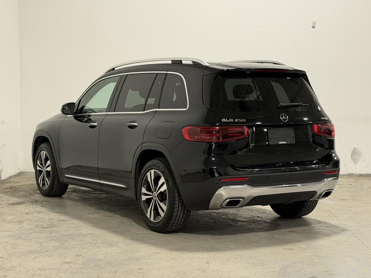 2024 Mercedes-Benz GLB GLB 250 Photo