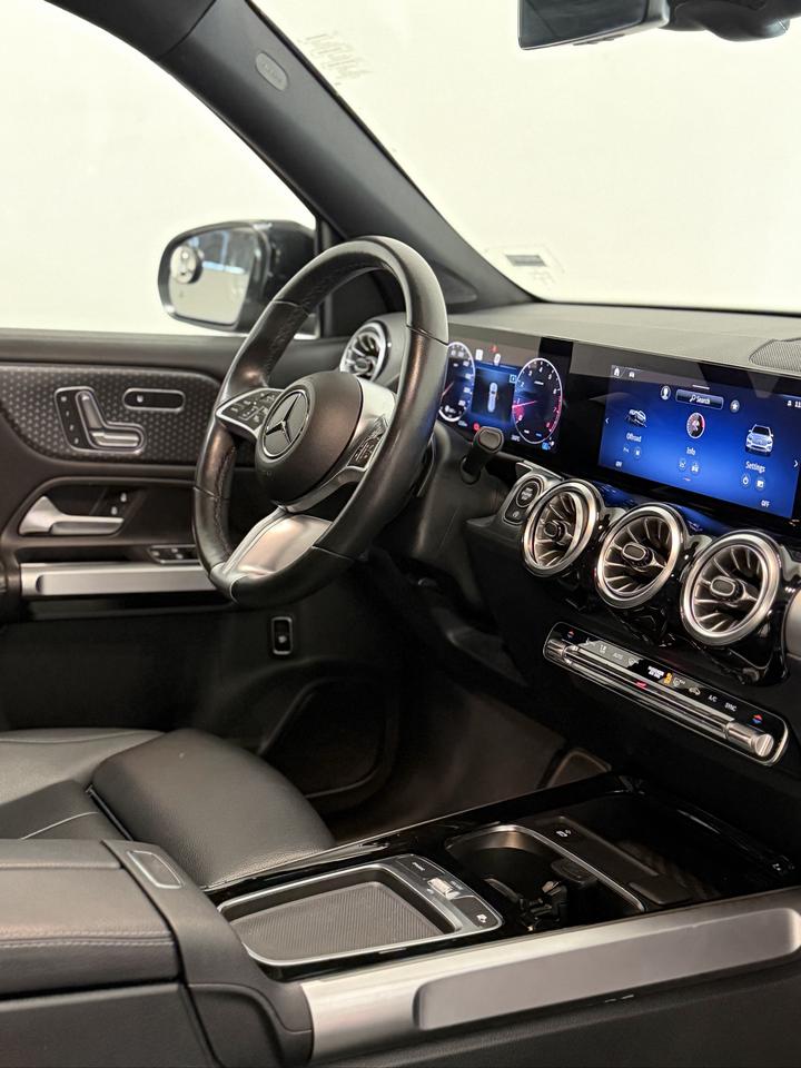 2024 Mercedes-Benz GLB GLB 250 Photo