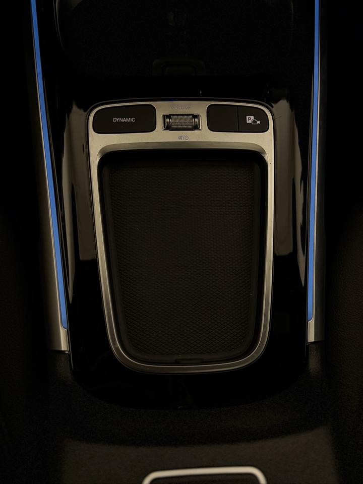 2024 Mercedes-Benz GLB GLB 250 Photo