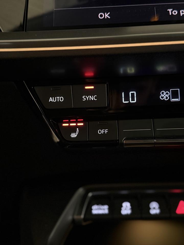 2022 Audi A3 PROGRESSIV AWD | S-LINE | CARPLAY | PANOROOF Photo
