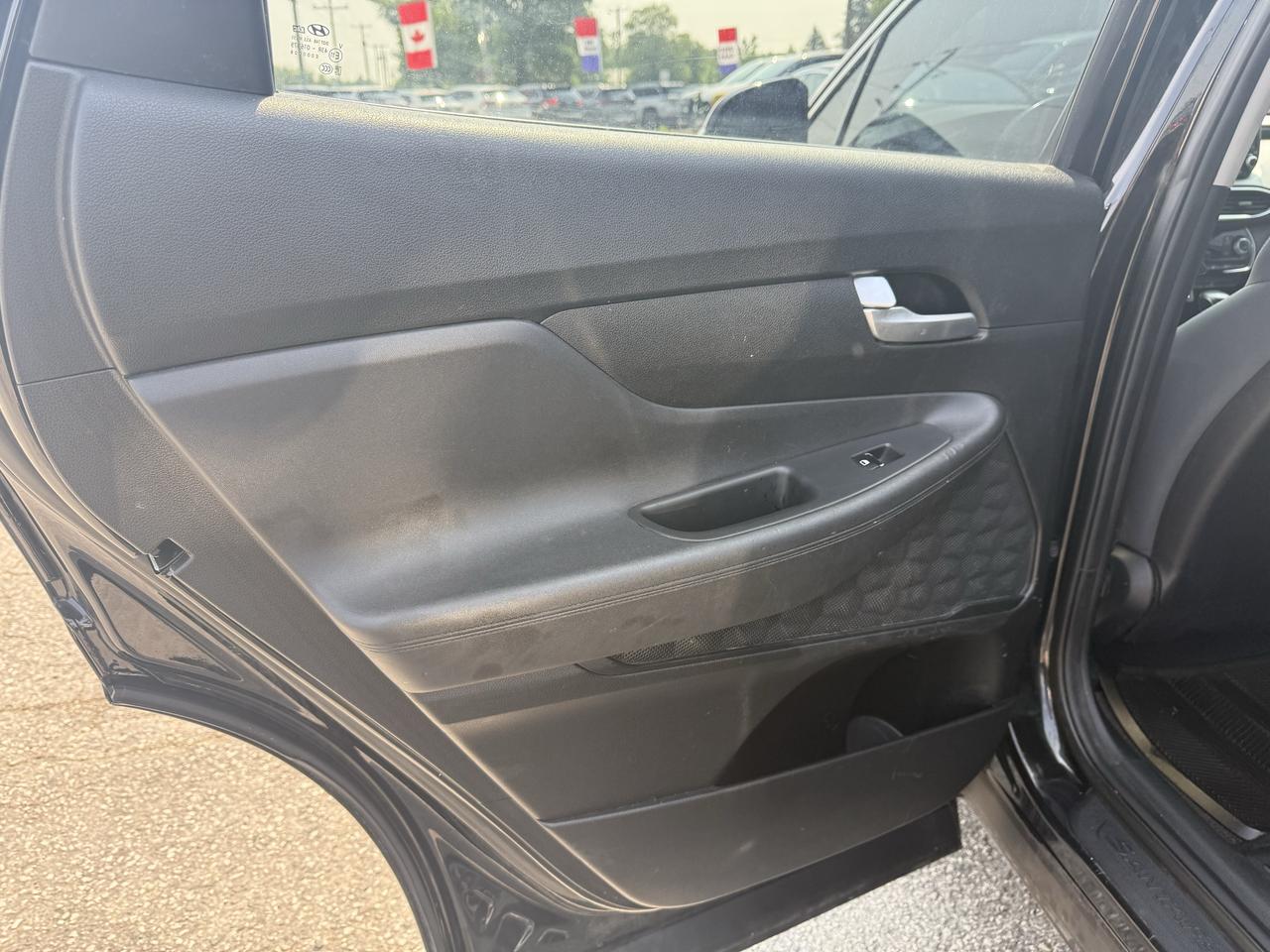 2019 Hyundai Santa Fe 2.4L Preferred AWD w/Dark Chrome Accent Photo
