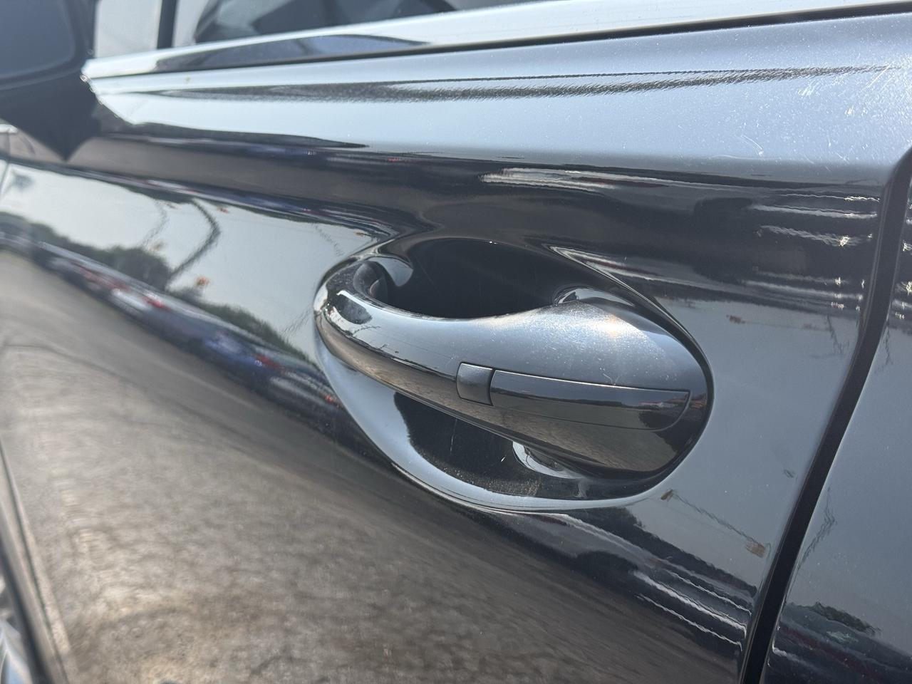 2019 Hyundai Santa Fe 2.4L Preferred AWD w/Dark Chrome Accent Photo