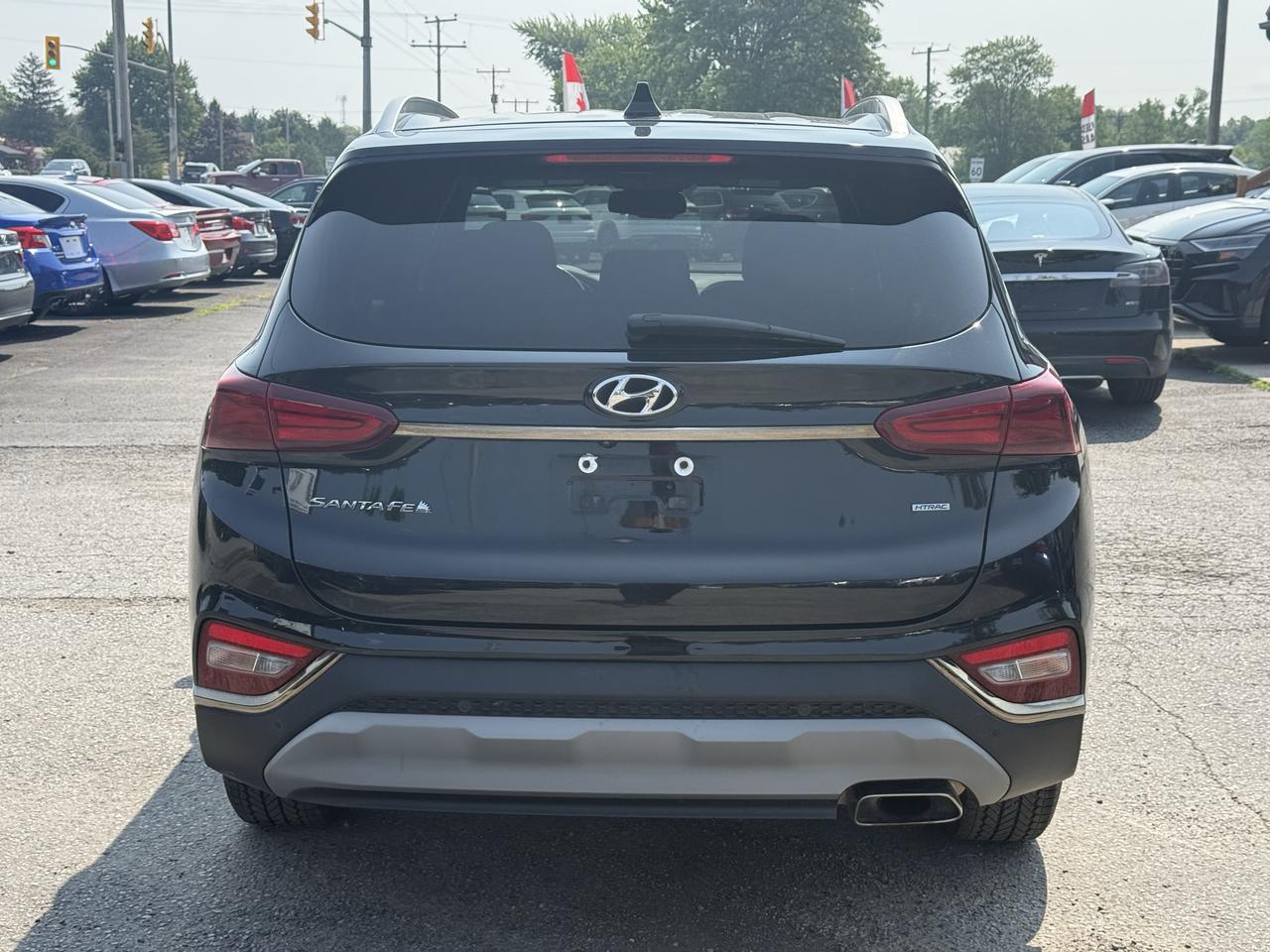 2019 Hyundai Santa Fe 2.4L Preferred AWD w/Dark Chrome Accent Photo