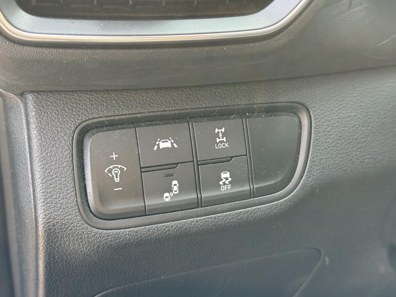 2019 Hyundai Santa Fe 2.4L Preferred AWD w/Dark Chrome Accent Photo