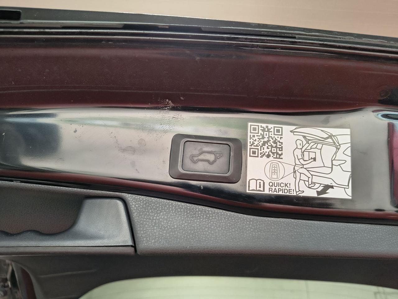 2023 Toyota RAV4 Hybrid Limited Photo0