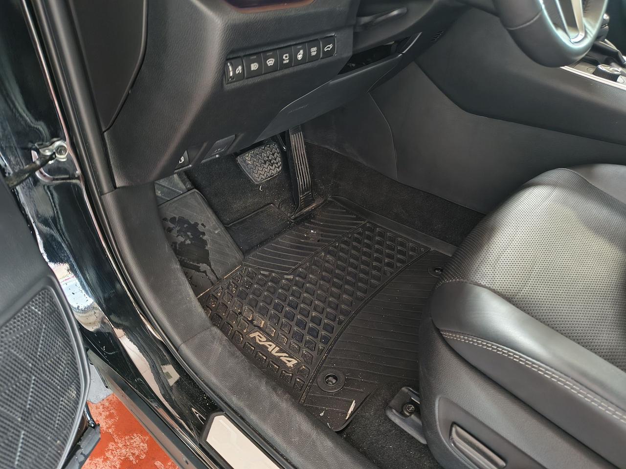 2023 Toyota RAV4 Hybrid Limited Photo0