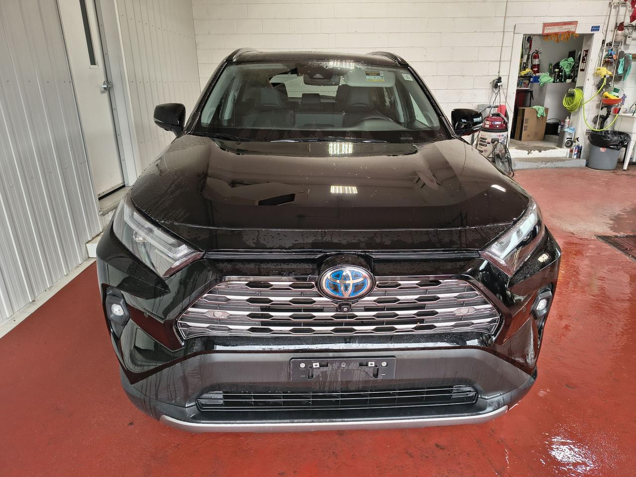 2023 Toyota RAV4 Hybrid Limited Photo0