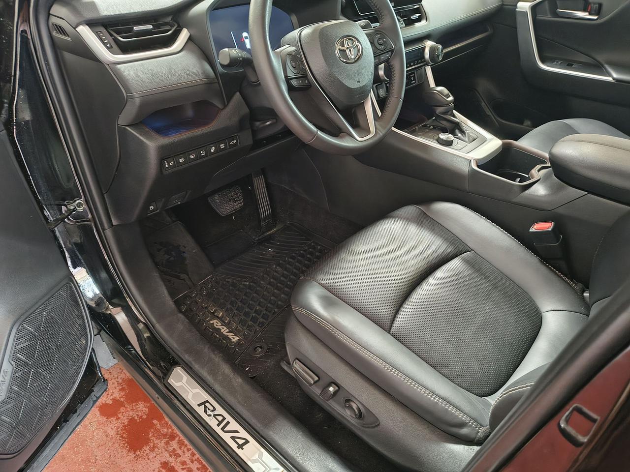 2023 Toyota RAV4 Hybrid Limited Photo0