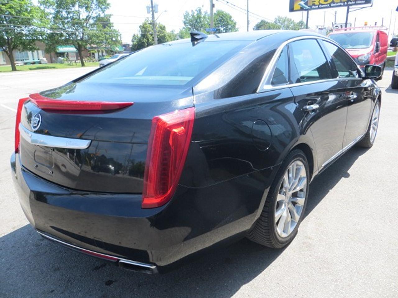 2015 Cadillac XTS CERTIFIED, 1 OWNER, ALL WHEEL DRIVE, Premium Photo
