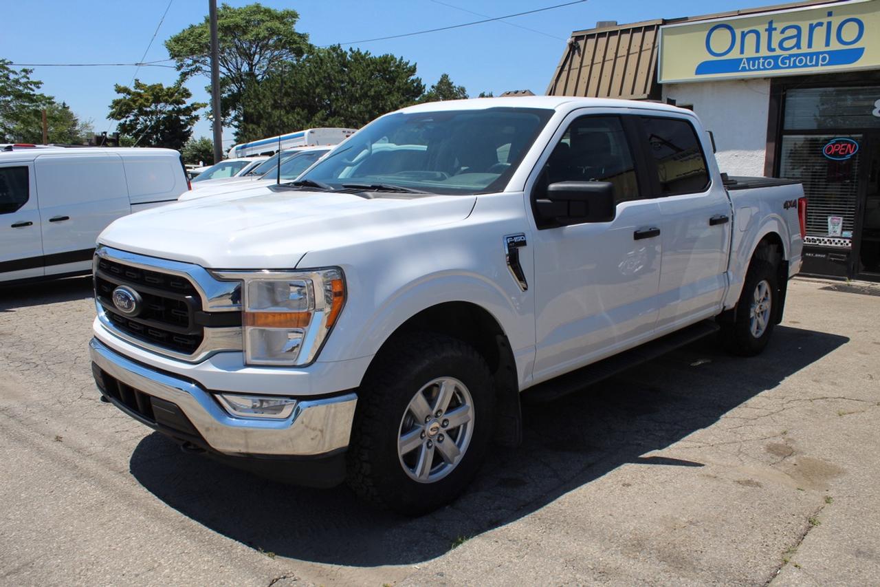 2022 Ford F-150 XLT 4WD Super Crew Tonneau Cover Running Board Bac Photo