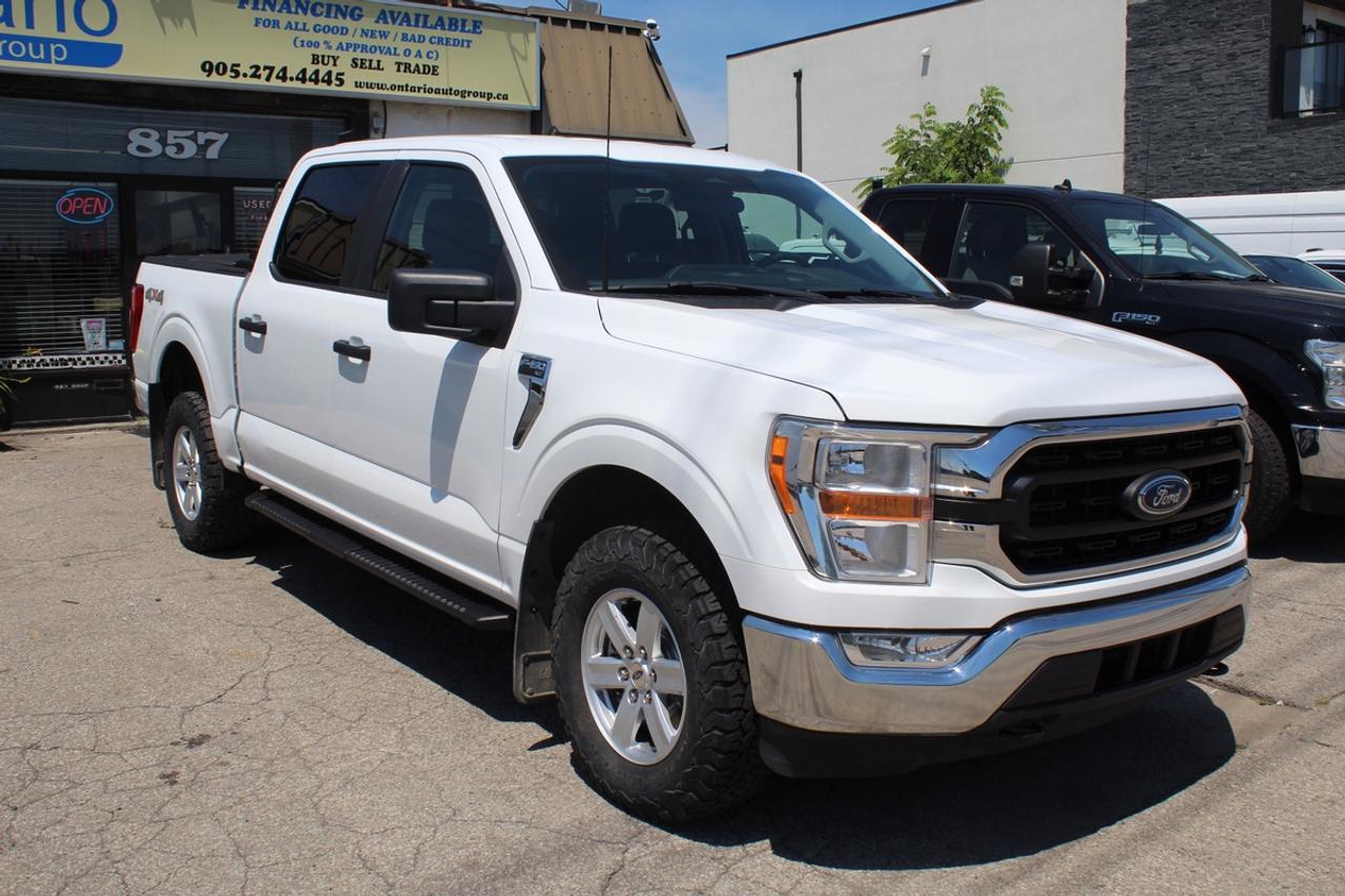 2022 Ford F-150 XLT 4WD Super Crew Tonneau Cover Running Board Bac Photo