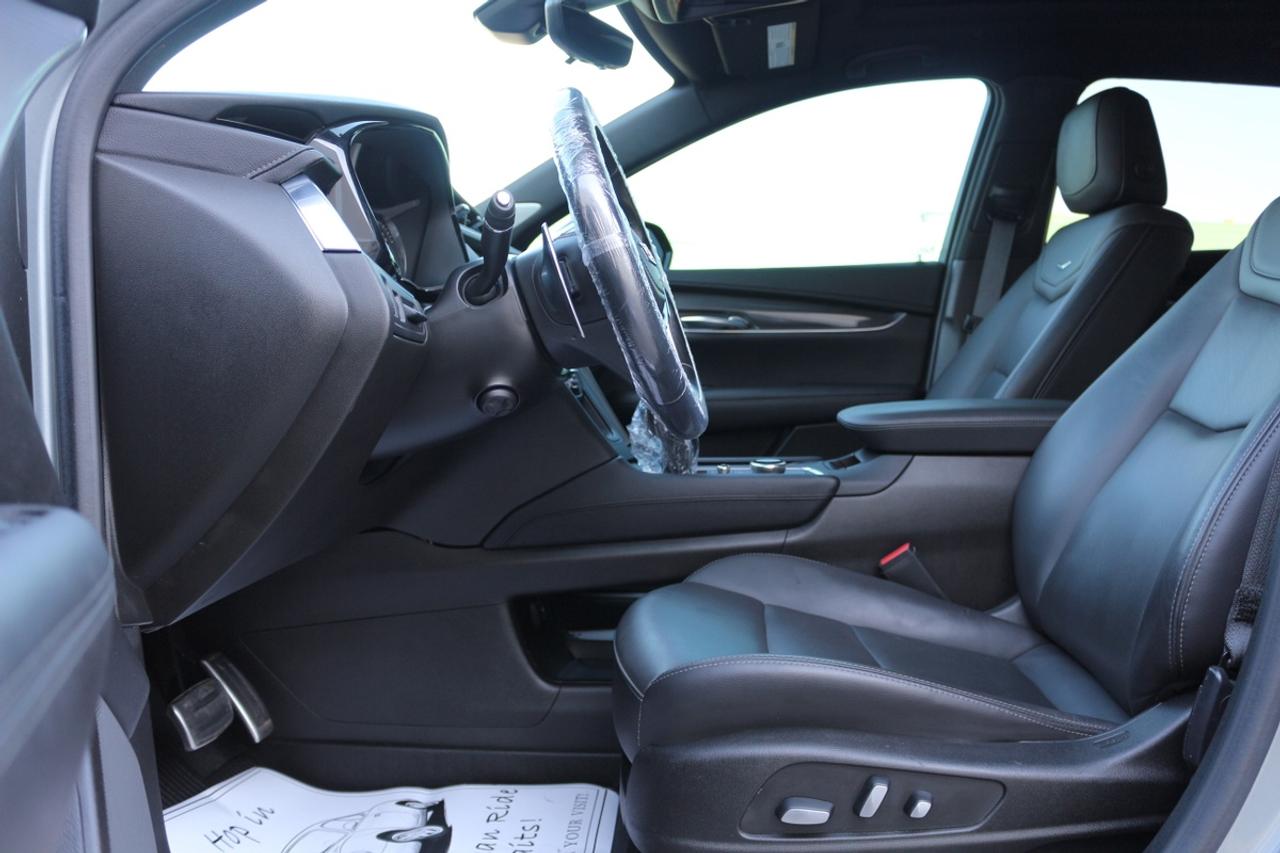 2023 Cadillac XT5 Sport Photo