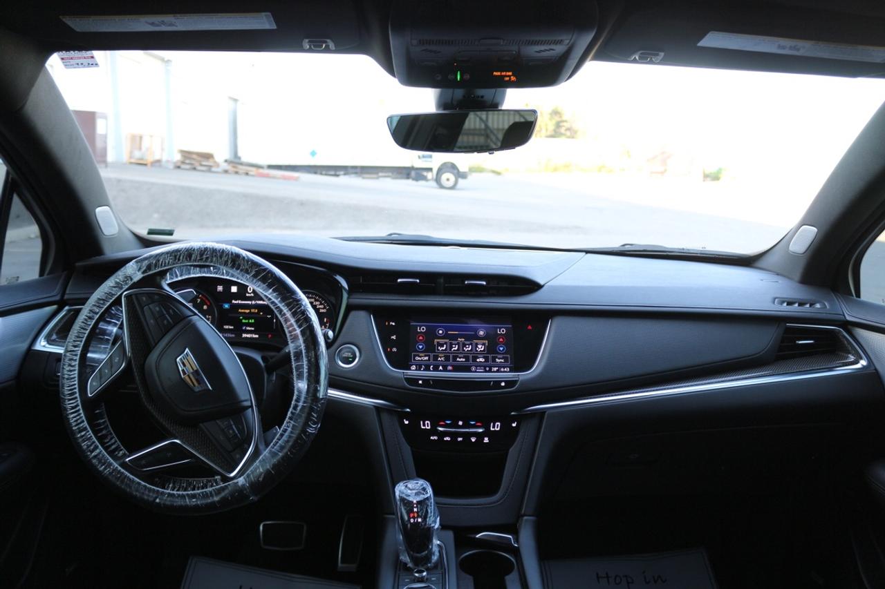 2023 Cadillac XT5 Sport Photo