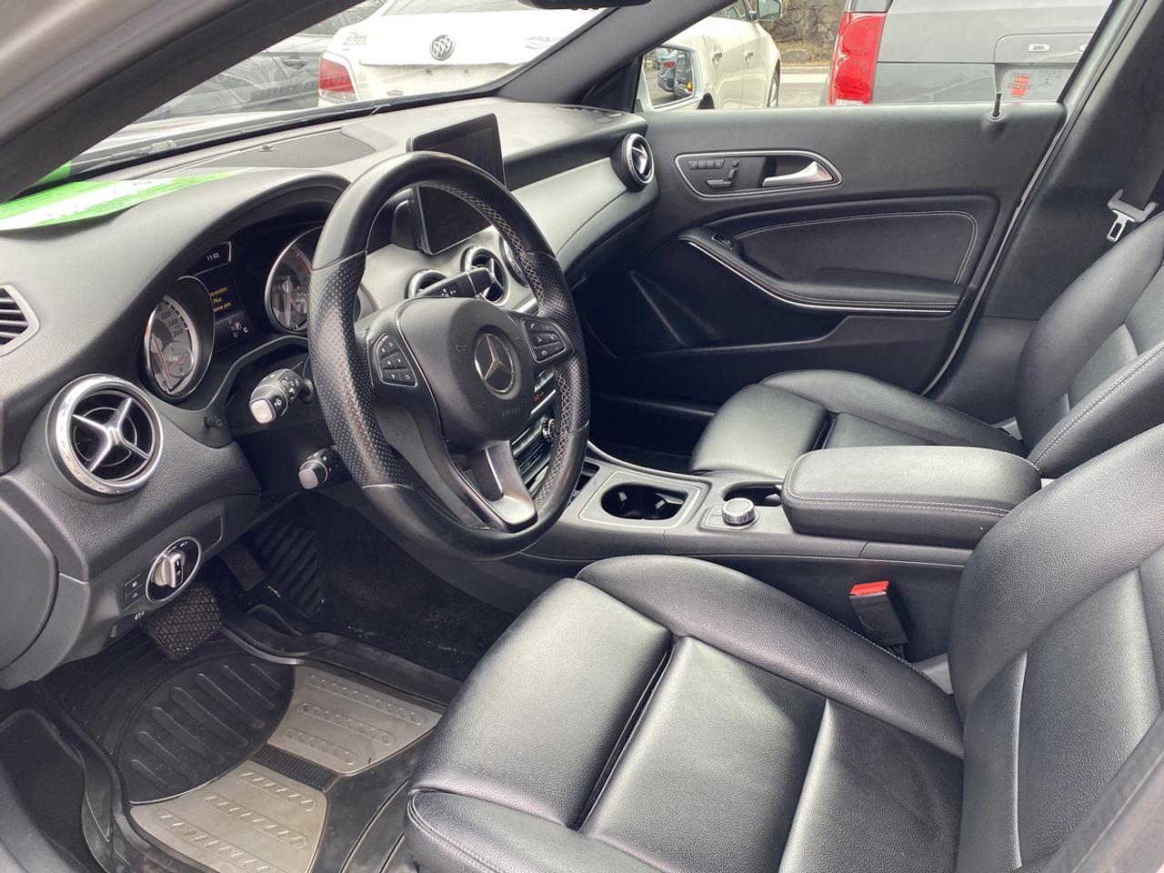 2016 Mercedes-Benz GLA-Class GLA250 4MATIC Photo