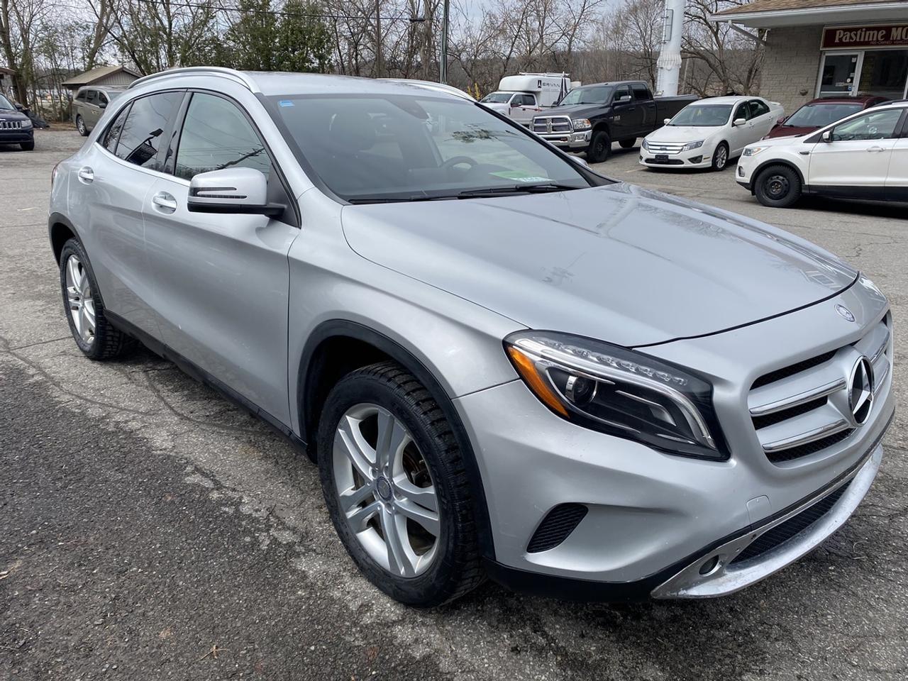 2016 Mercedes-Benz GLA-Class GLA250 4MATIC Photo