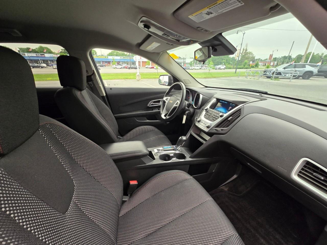 2016 Chevrolet Equinox AWD 4DR LT Photo