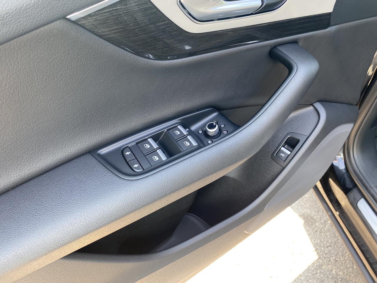 2019 Audi Q7 Komfort Photo