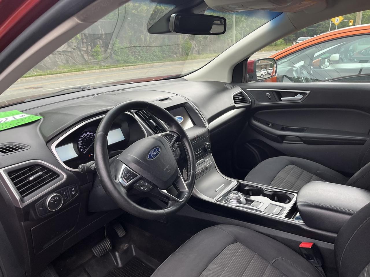 2019 Ford Edge SEL Photo