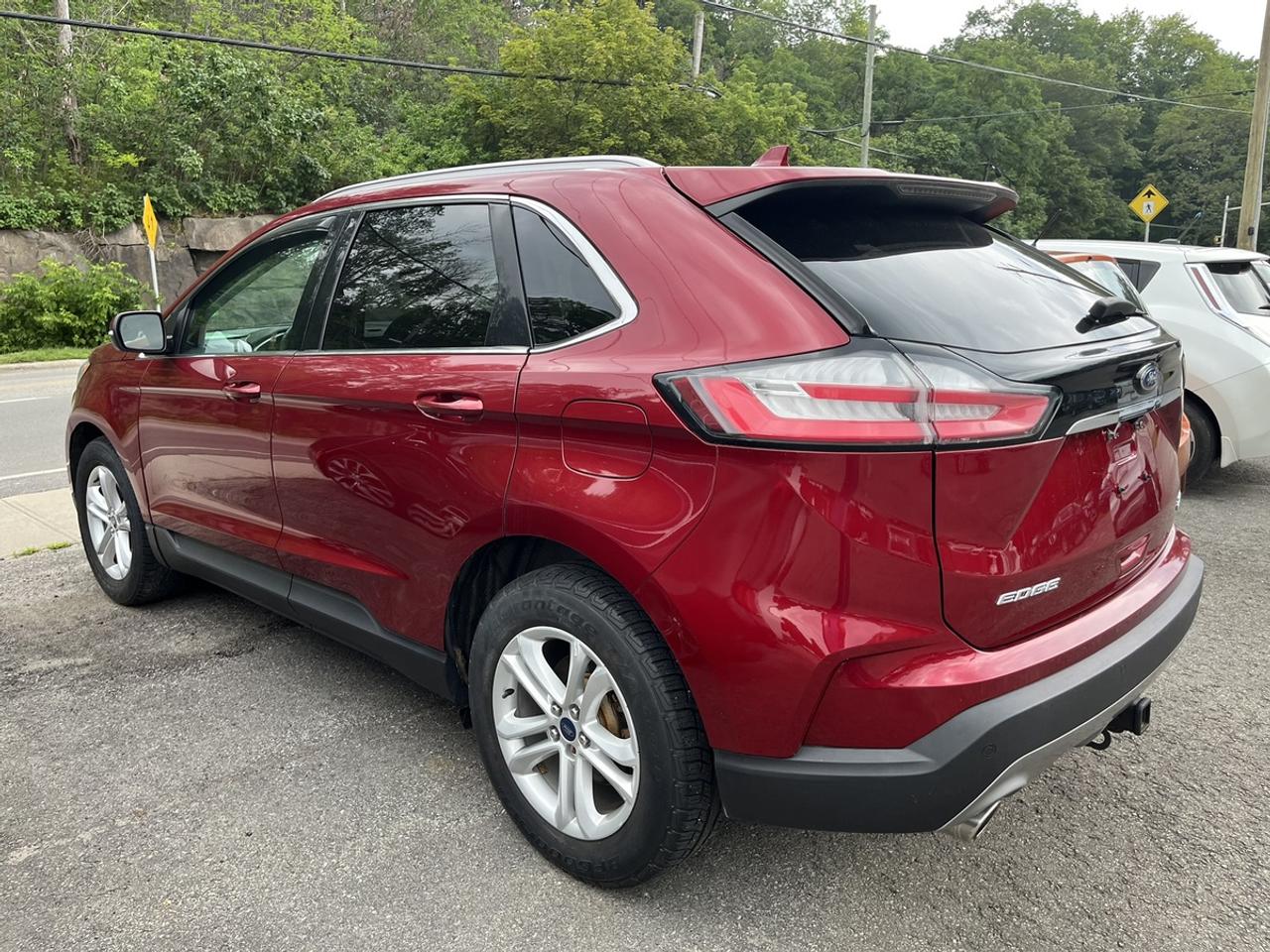 2019 Ford Edge SEL Photo5