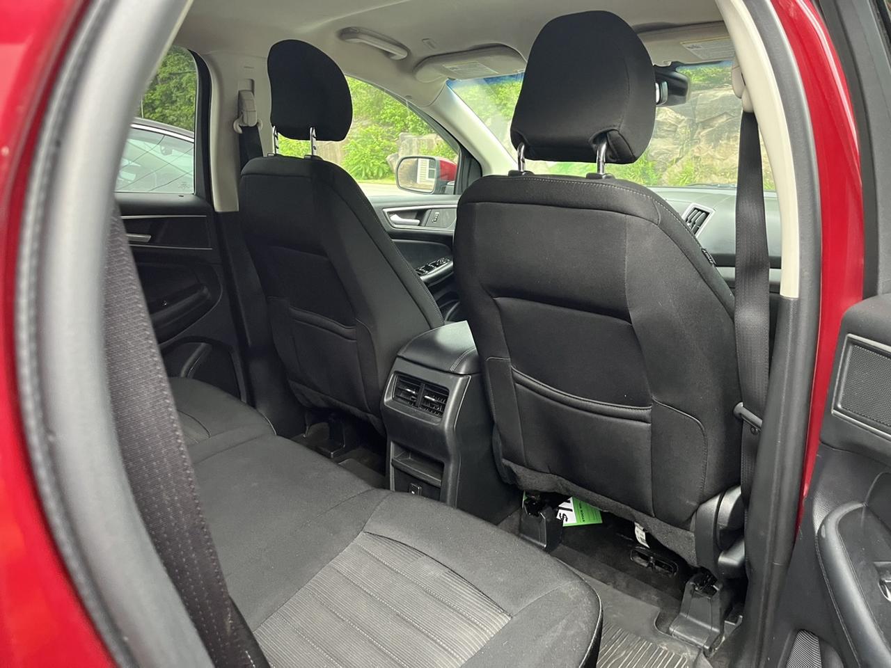 2019 Ford Edge SEL Photo