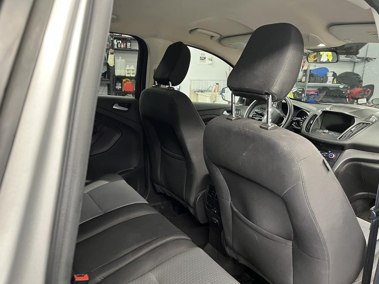 2019 Ford Escape SE Photo3