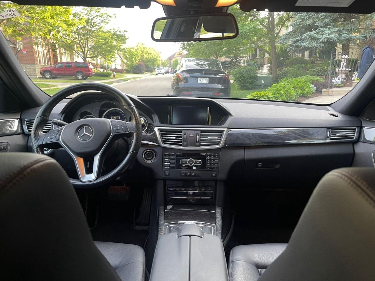 2013 Mercedes-Benz E-Class E 300 4MATIC Sedan Photo