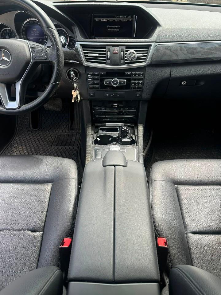 2013 Mercedes-Benz E-Class E 300 4MATIC Sedan Photo