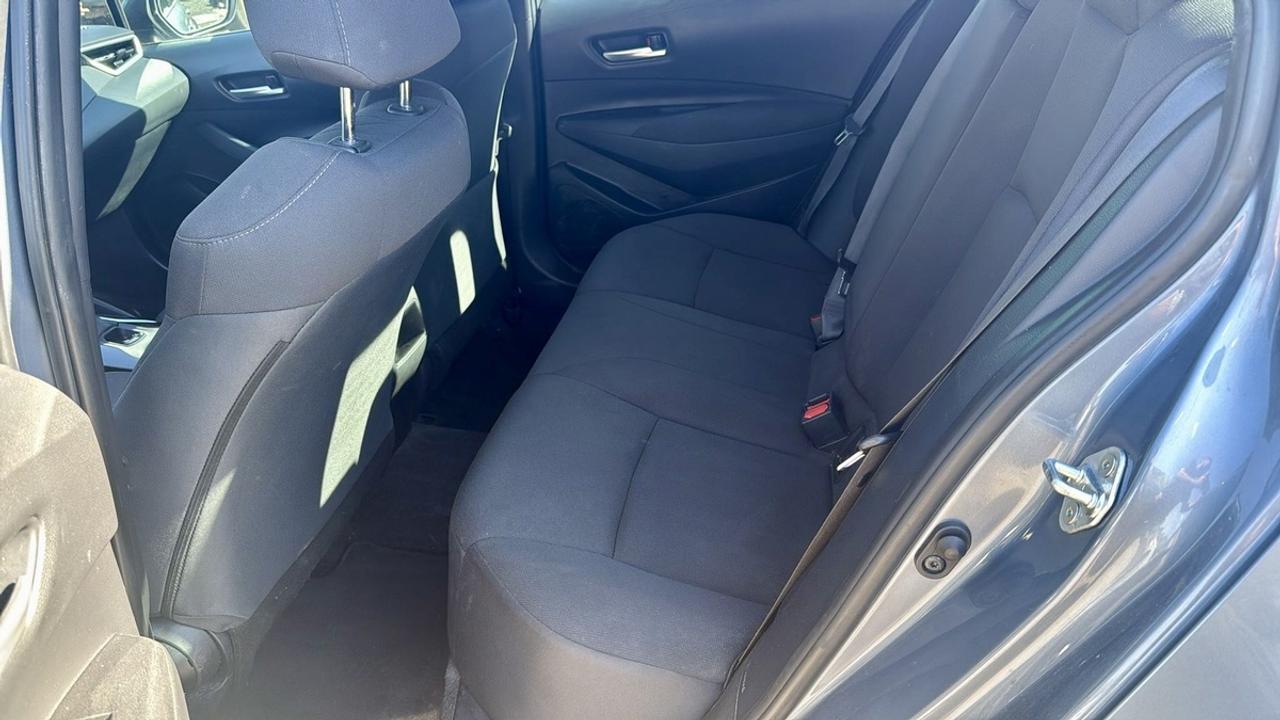 2021 Toyota Corolla LE Photo