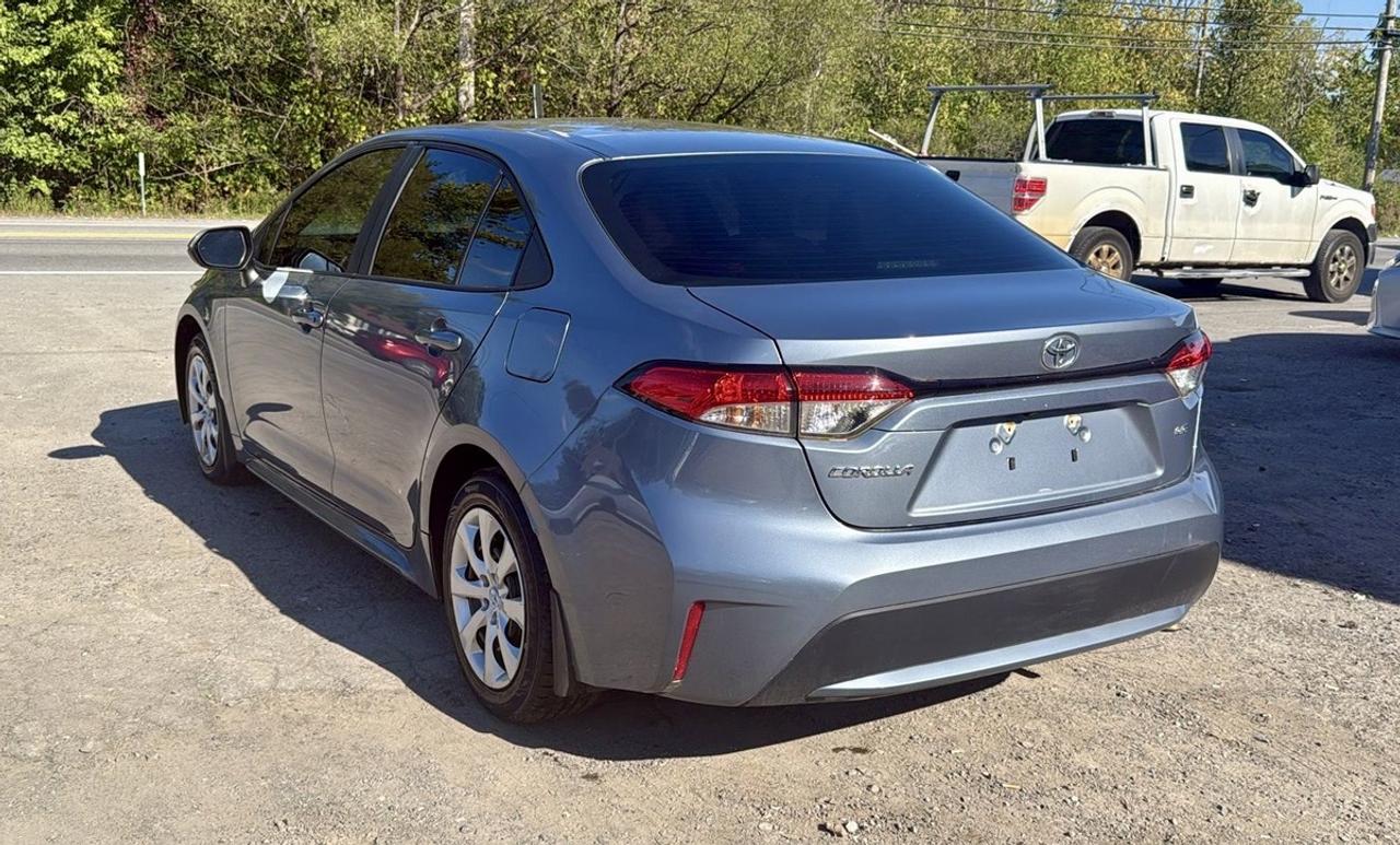 2021 Toyota Corolla LE Photo