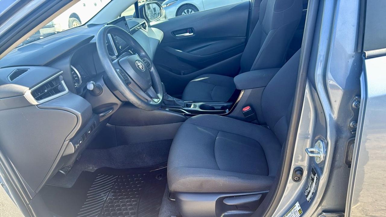 2021 Toyota Corolla LE Photo