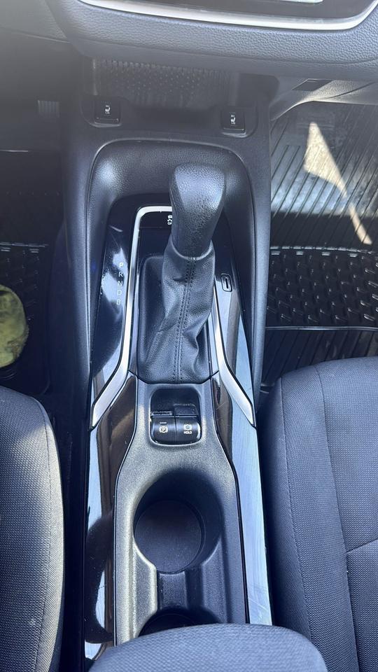 2021 Toyota Corolla LE Photo