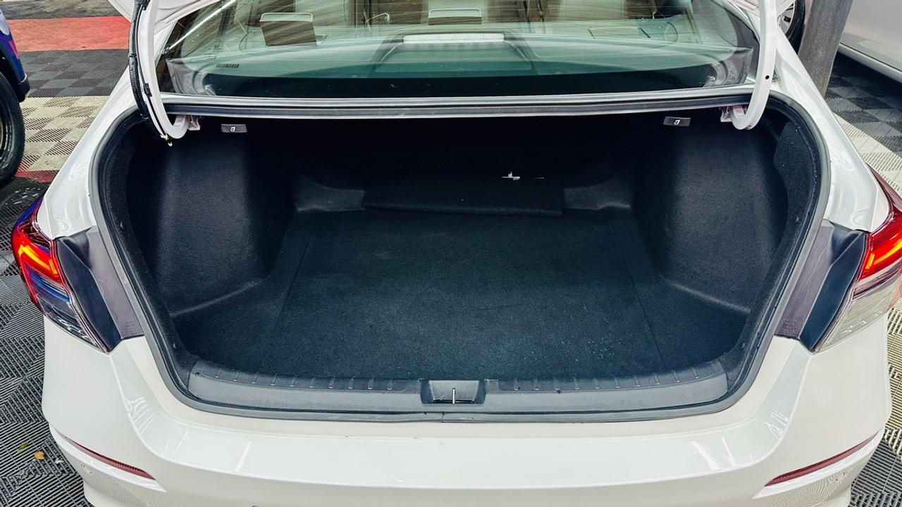 2025 Honda Civic Hybrid Sport Touring Photo