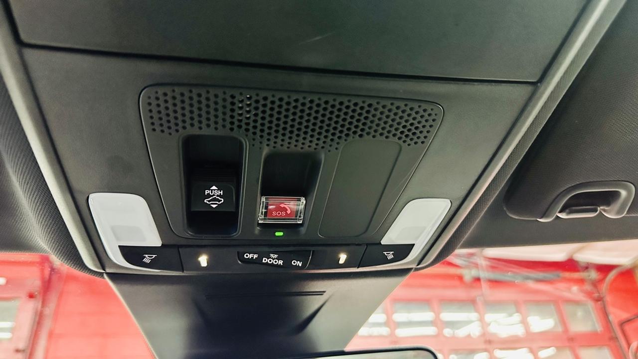 2025 Honda Civic Hybrid Sport Touring Photo