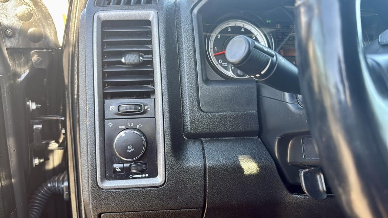 2021 RAM 1500 Classic TRADESMAN Photo