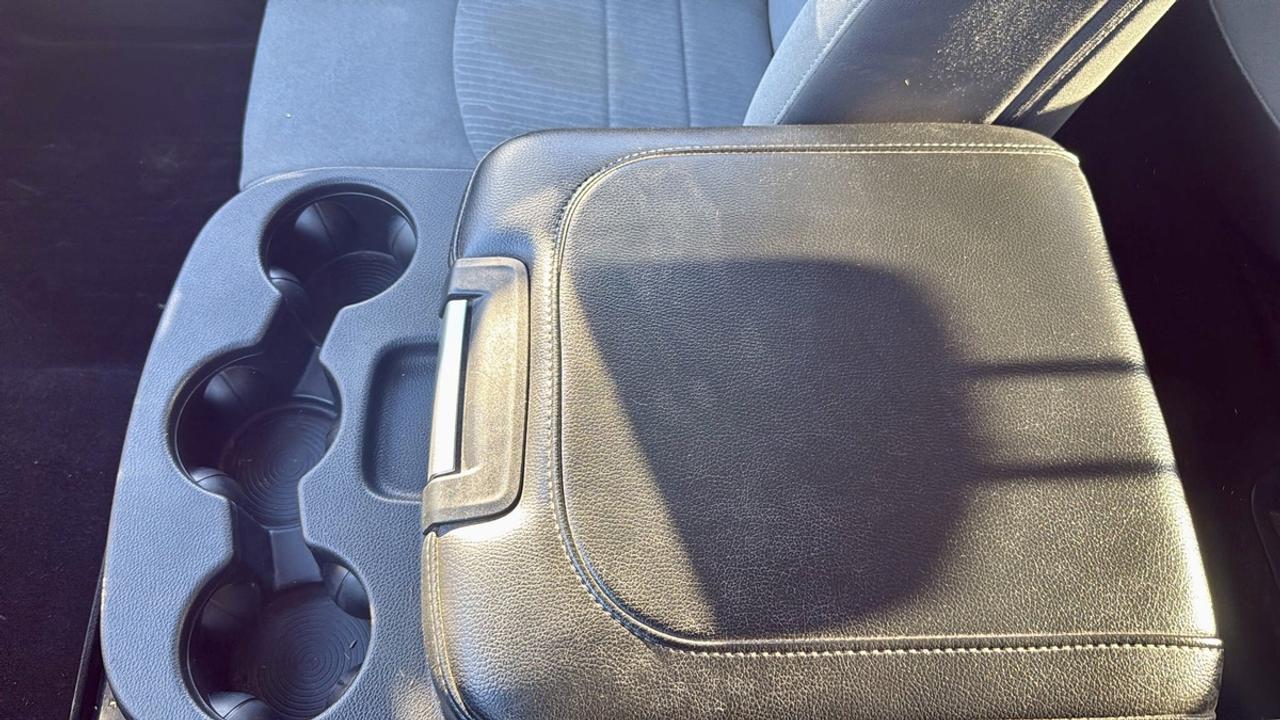 2021 RAM 1500 Classic TRADESMAN Photo