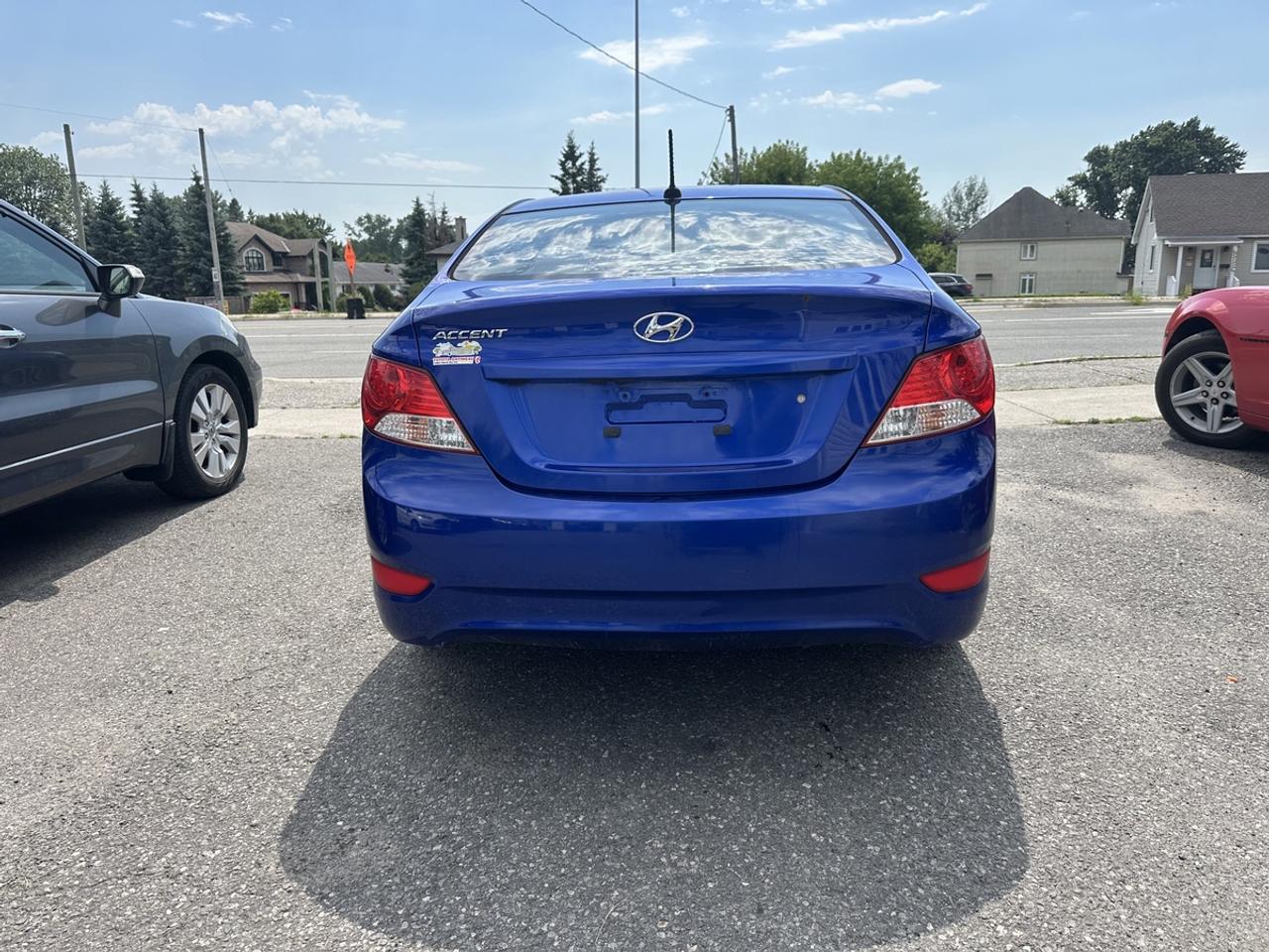2012 Hyundai Accent GLS Photo