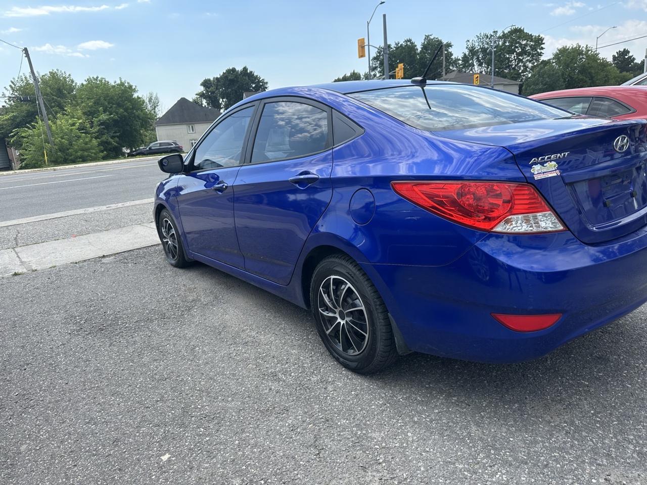 2012 Hyundai Accent GLS Photo