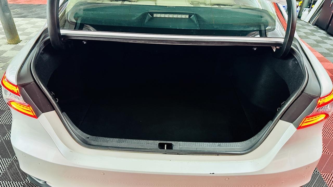 2018 Toyota Camry XLE Photo