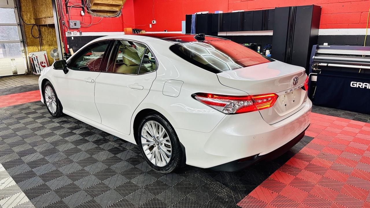 2018 Toyota Camry XLE Photo