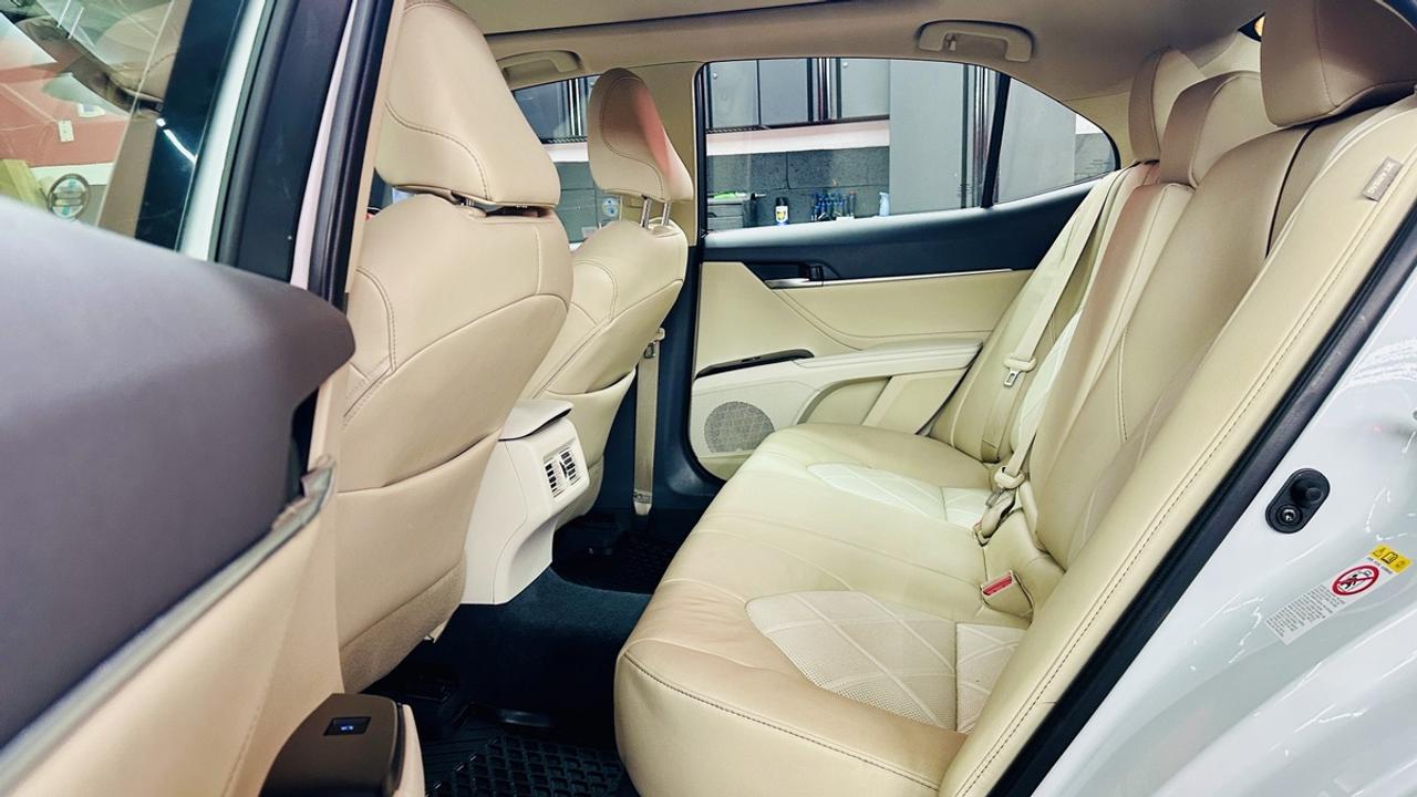 2018 Toyota Camry XLE Photo