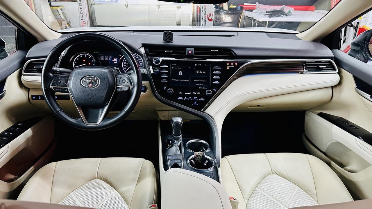 2018 Toyota Camry XLE Photo