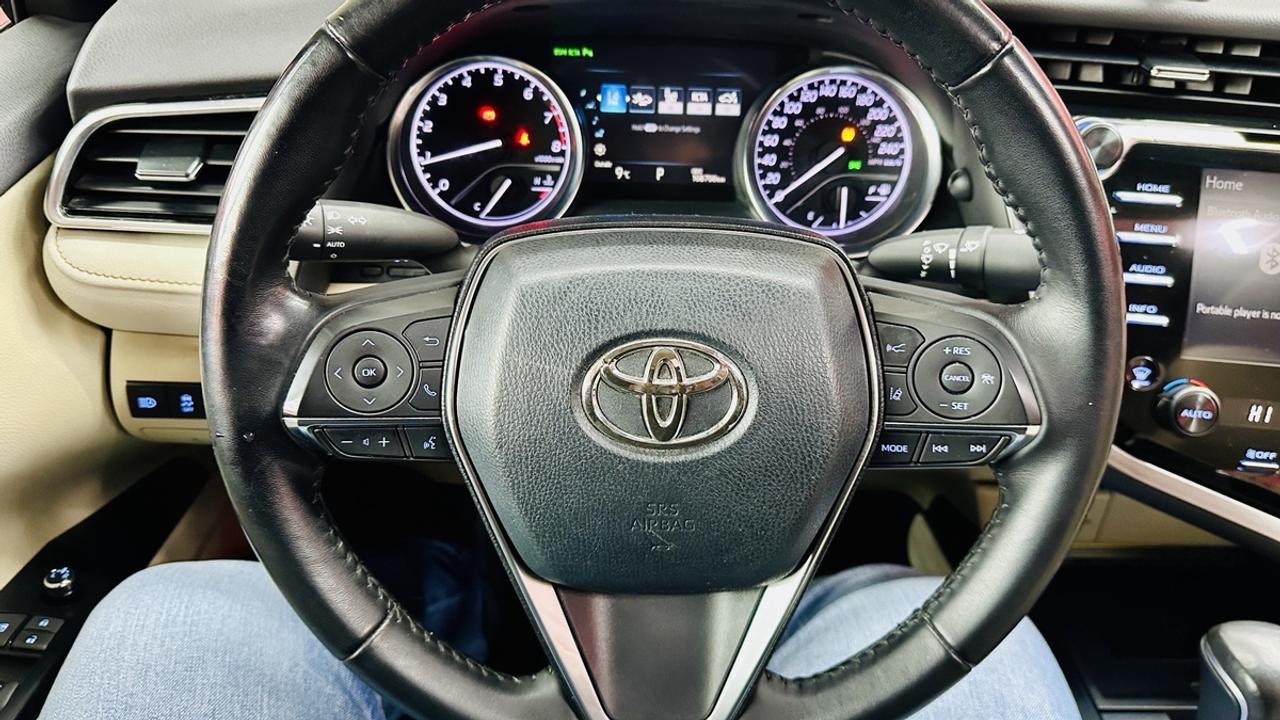 2018 Toyota Camry XLE Photo