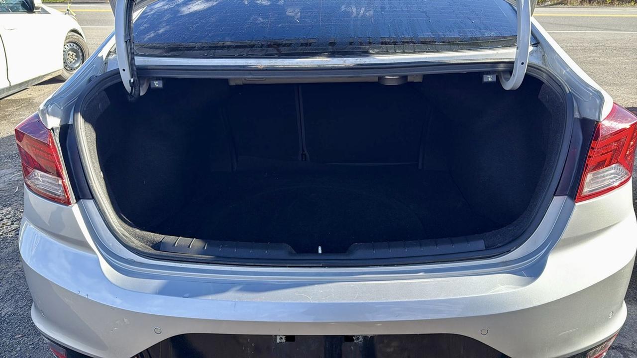 2019 Hyundai Elantra Limited Photo