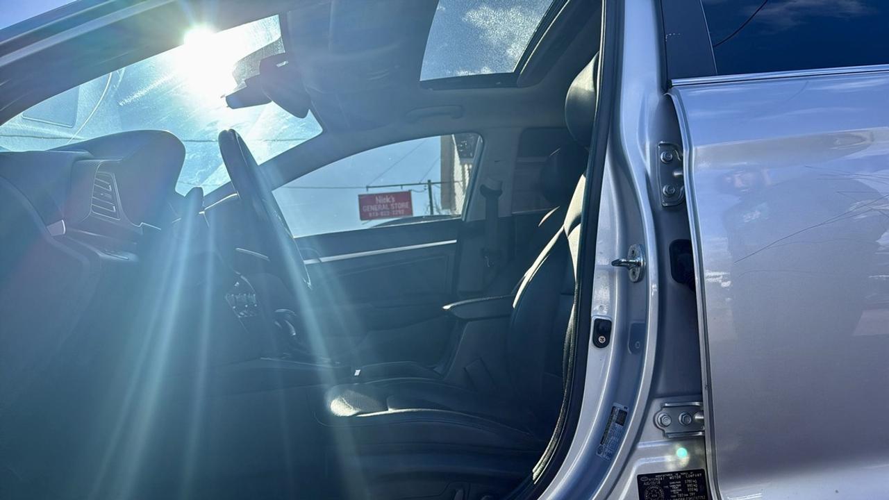 2019 Hyundai Elantra Limited Photo