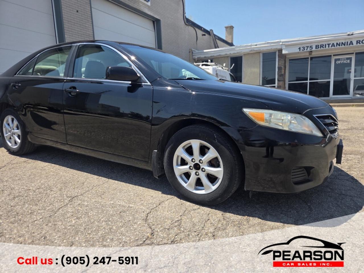 2011 Toyota Camry LE Photo